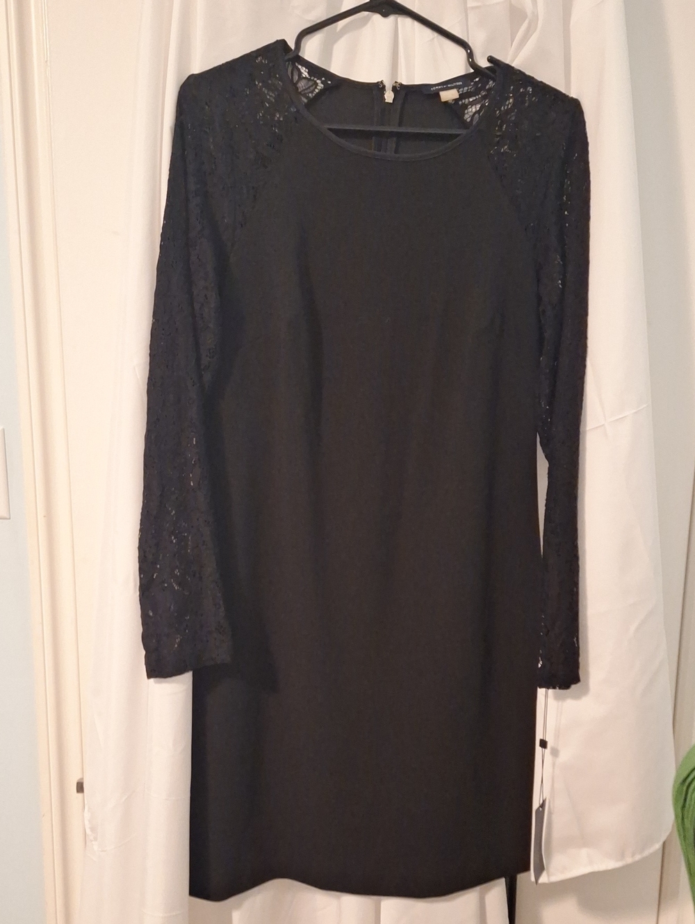 Tommy Hilfiger Black Long-Sleeve Lace Shift Dress